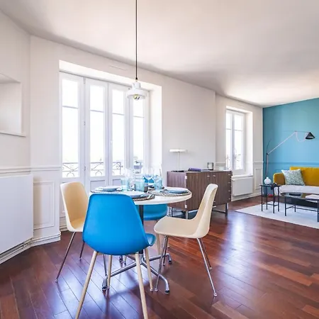 Blue Velvet Apartment Reims